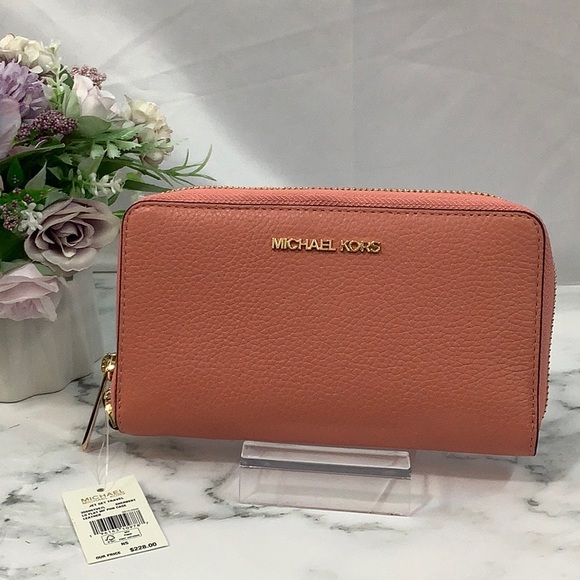 NWT Michael Kors Large Flat Multifunction Phone Case Pebbled Leather Wallet - Picture 1 of 5